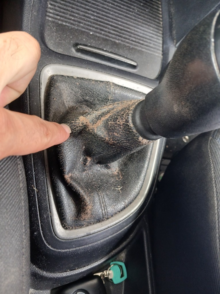 HYUNDAI HB20 1.6 COMFORT 16V FLEX 4P MANUAL