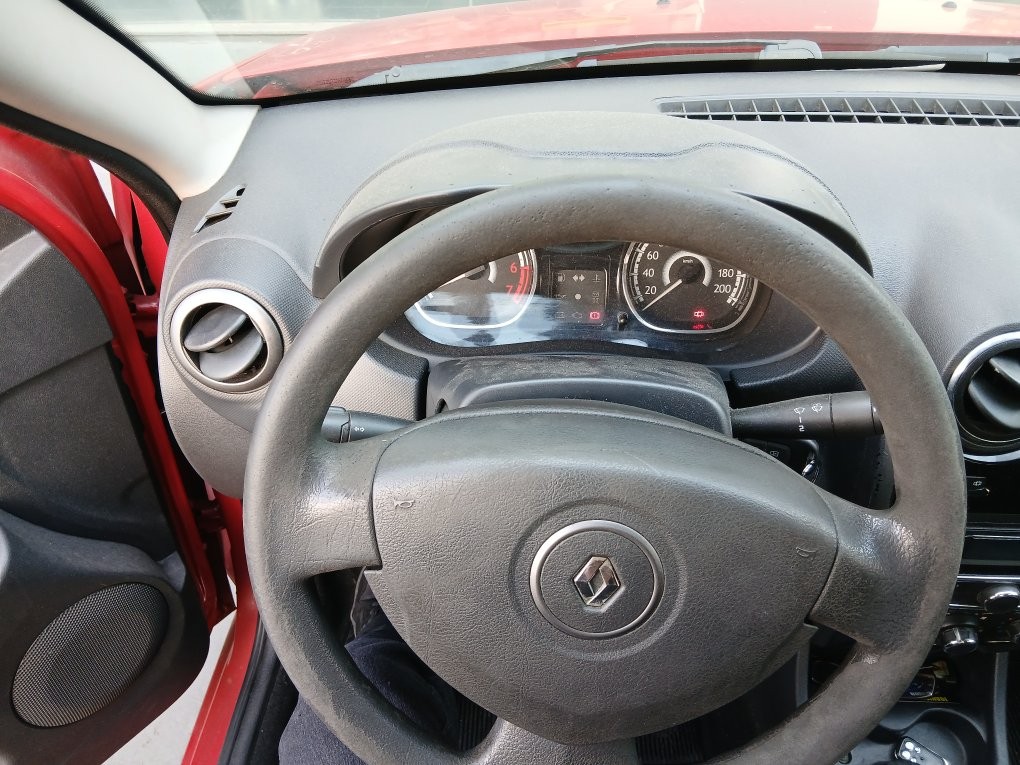 RENAULT SANDERO 1.0 EXPRESSION 16V FLEX 4P MANUAL