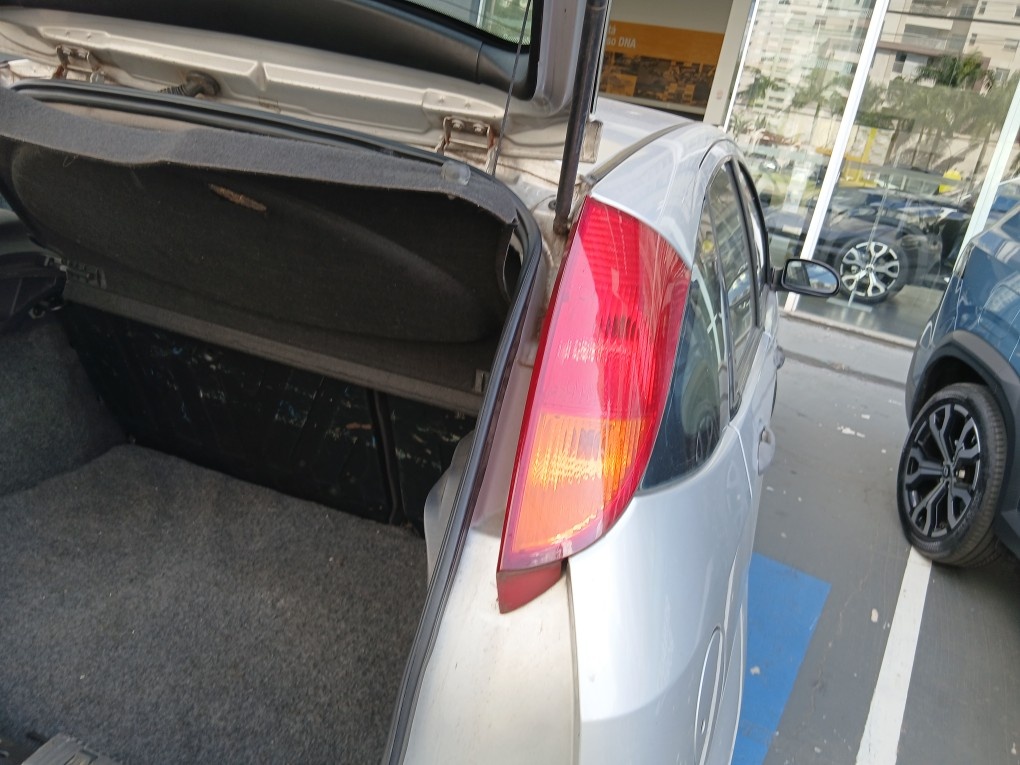 FORD FOCUS GL(KINETIC) 1.6 16V(FLEX)