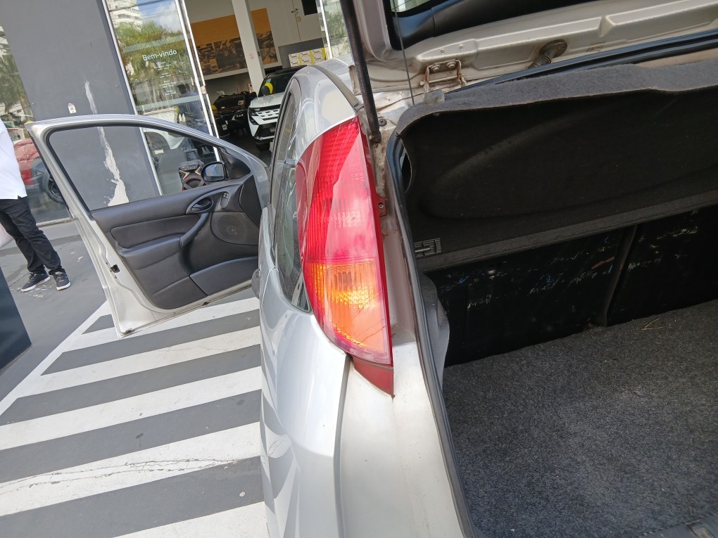 FORD FOCUS GL(KINETIC) 1.6 16V(FLEX)