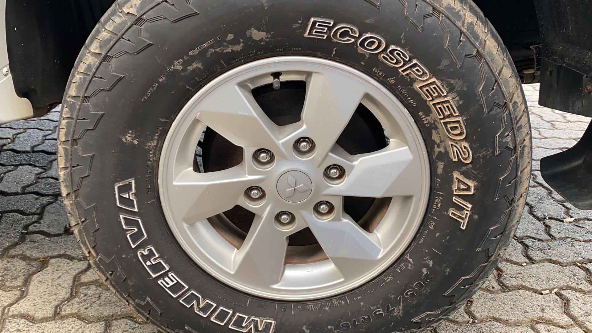 MITSUBISHI L200 Triton Sport GLS 2.4 CD Diesel Aut.