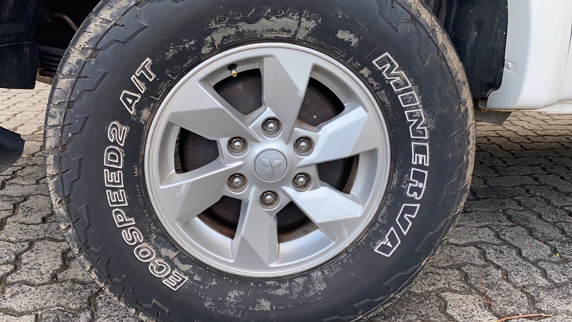 MITSUBISHI L200 Triton Sport GLS 2.4 CD Diesel Aut.