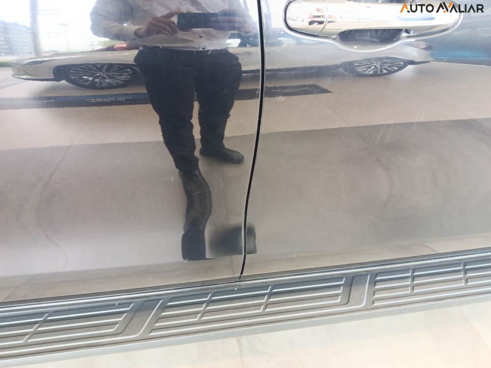 TOYOTA HILUX 2.8 D-4D TURBO DIESEL CD SRX 4X4 AUTOM&Aacute;TICO