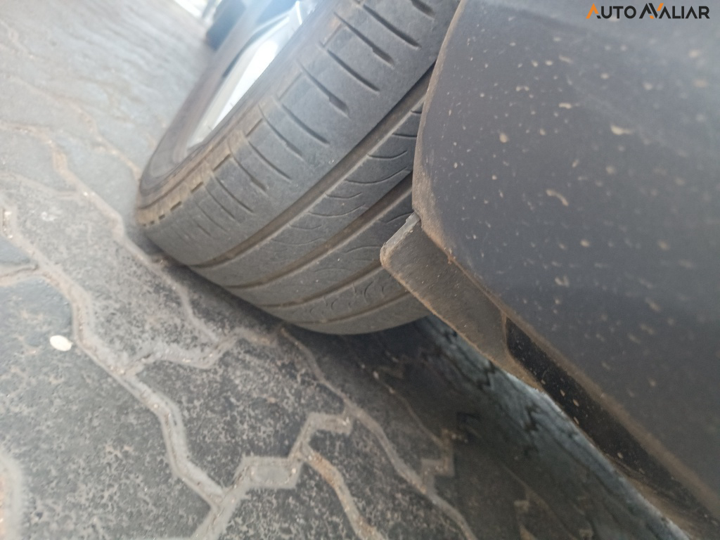 AUDI Q3 2.0 TFSI AMBIENTE QUATTRO 4P GASOLINA S TRONIC