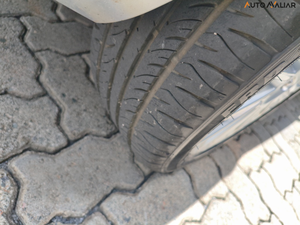 FORD FIESTA 1.6 TITANIUM HATCH 16V FLEX 4P POWERSHIFT