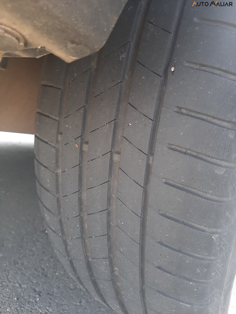 NISSAN KICKS 1.6 EXCLUSIVE 16V FLEX AUT.