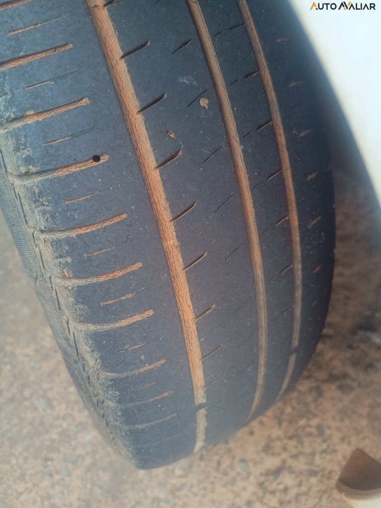 FORD FIESTA 1.0 ROCAM HATCH 8V FLEX 4P MANUAL