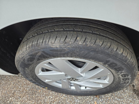 VOLKSWAGEN POLO 1.0 170 TSI MANUAL