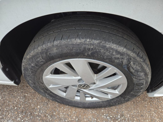 VOLKSWAGEN POLO 1.0 170 TSI MANUAL