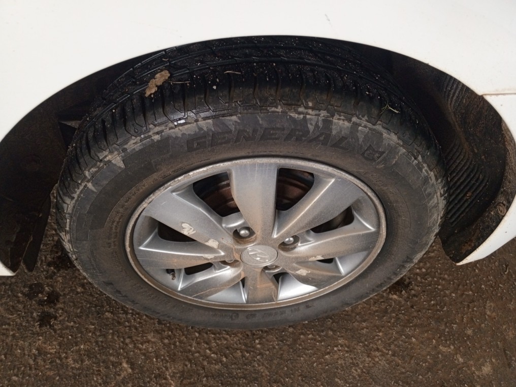 HYUNDAI HB20S 1.6 COMFORT PLUS 16V FLEX 4P AUTOMATICO