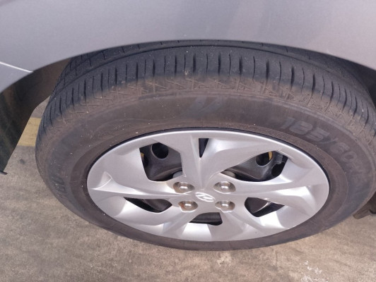 HYUNDAI HB20S 1.0 12V FLEX COMFORT MANUAL