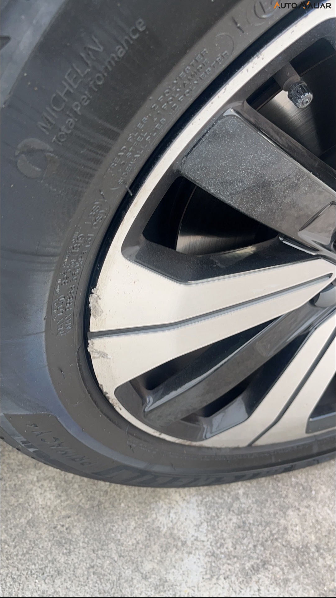 VOLVO XC60 2.0 T8 RECHARGE PLUS AWD GEARTRONIC