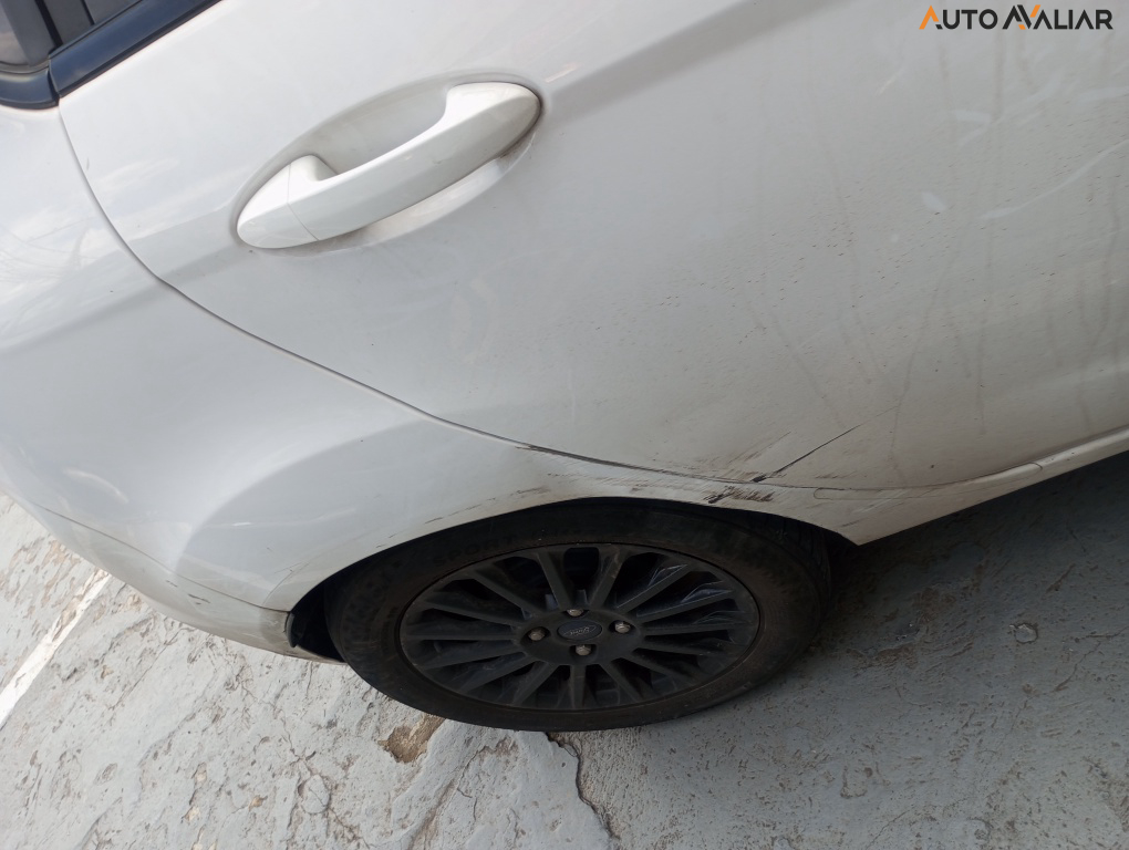 FORD FIESTA 1.6 SEL HATCH 16V FLEX 4P MANUAL