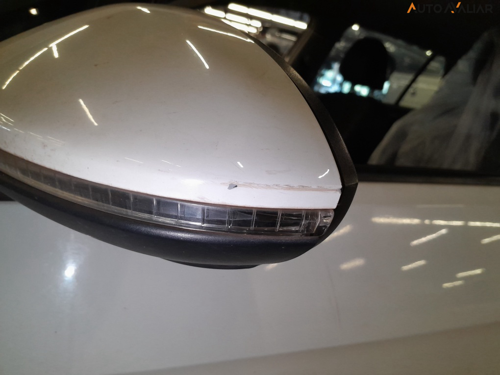 VOLKSWAGEN GOLF 1.6 MSI COMFORTLINE 16V TOTAL FLEX 4P TIPTRONIC