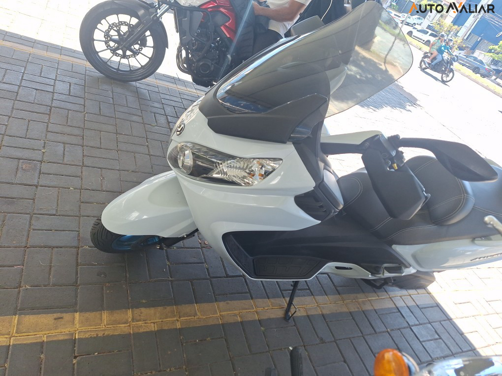 DAFRA MAXSYM 400I MAXSYM 400I