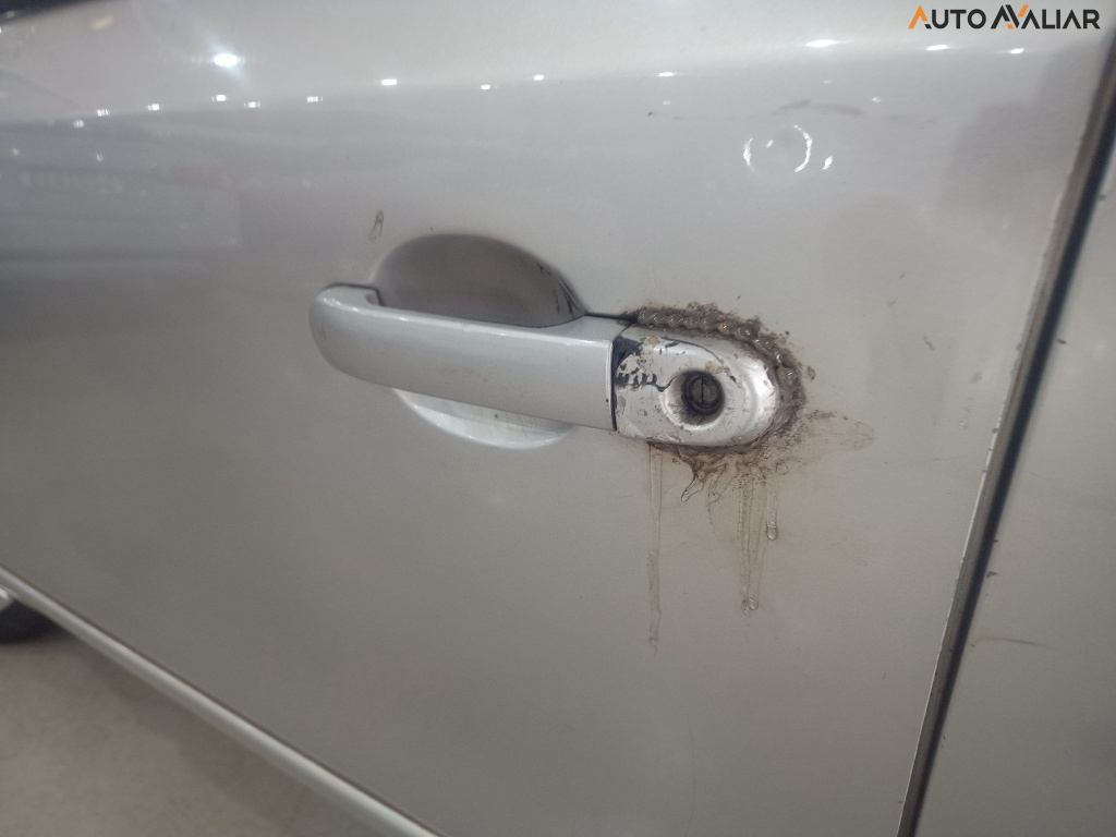 NISSAN GRAND LIVINA 1.8 S 16V FLEX 4P MANUAL