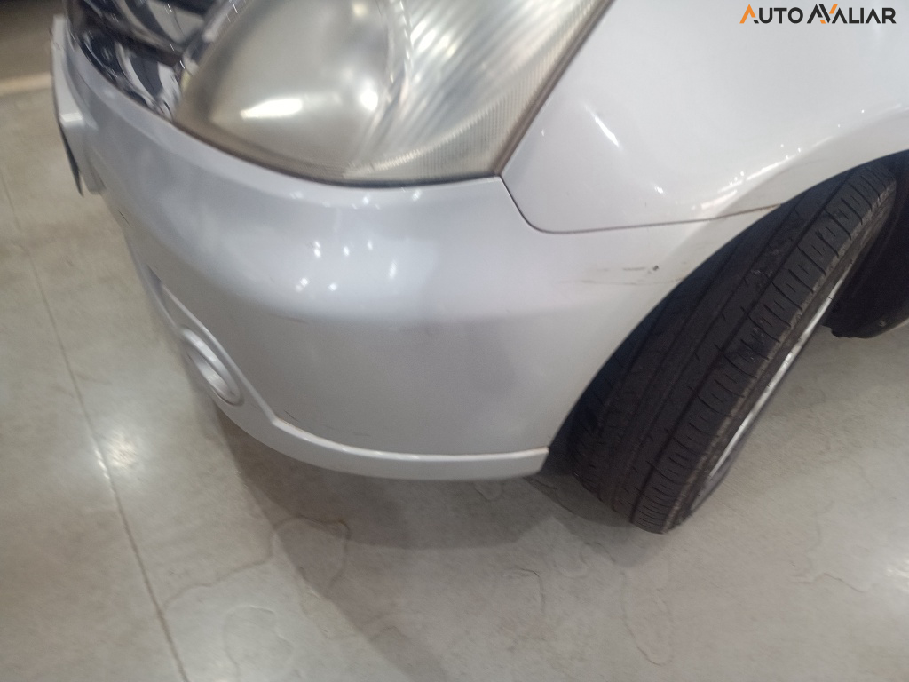 NISSAN GRAND LIVINA 1.8 S 16V FLEX 4P MANUAL