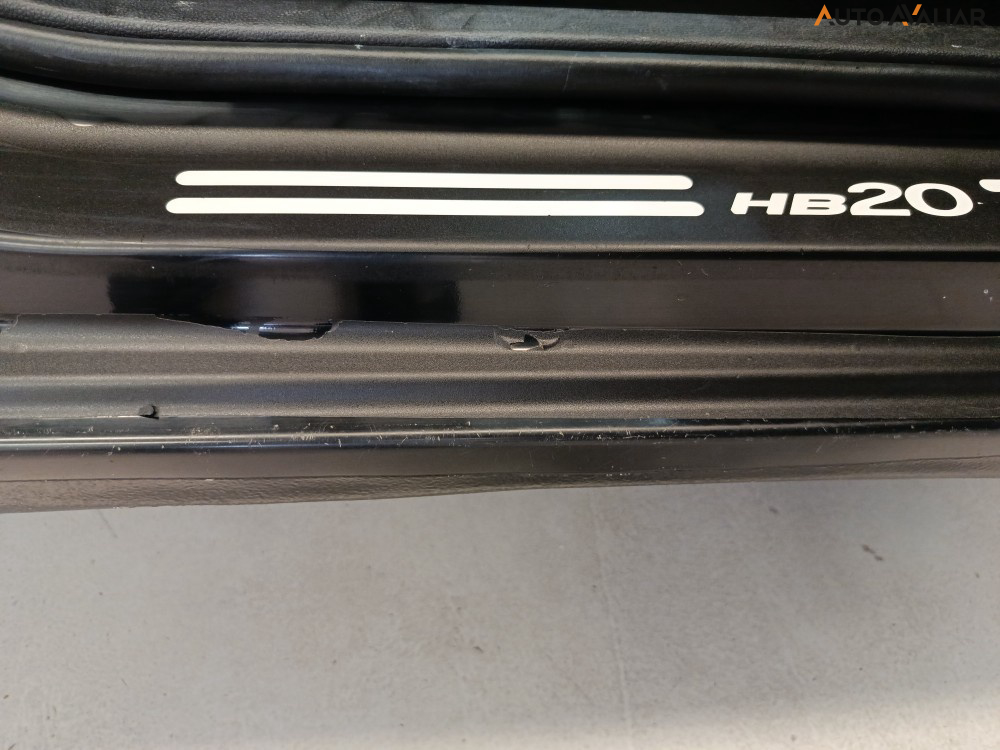 HYUNDAI HB20 1.0 COMFORT PLUS 12V FLEX 4P MANUAL