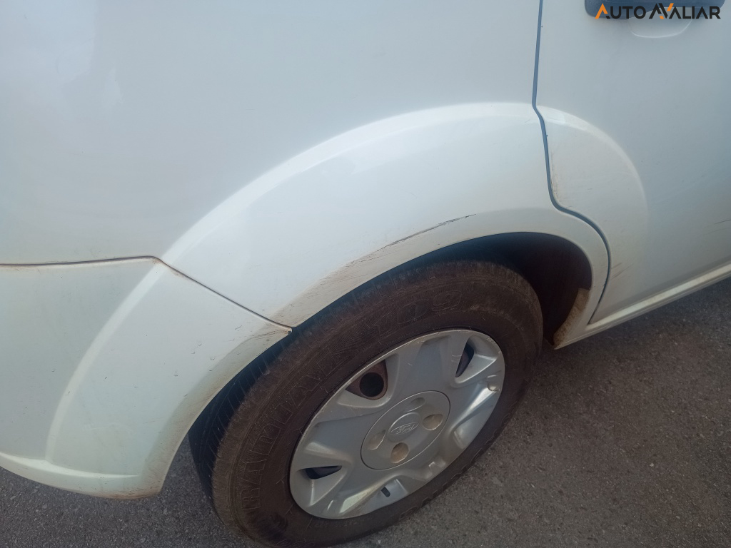 FORD FIESTA 1.0 ROCAM HATCH 8V FLEX 4P MANUAL