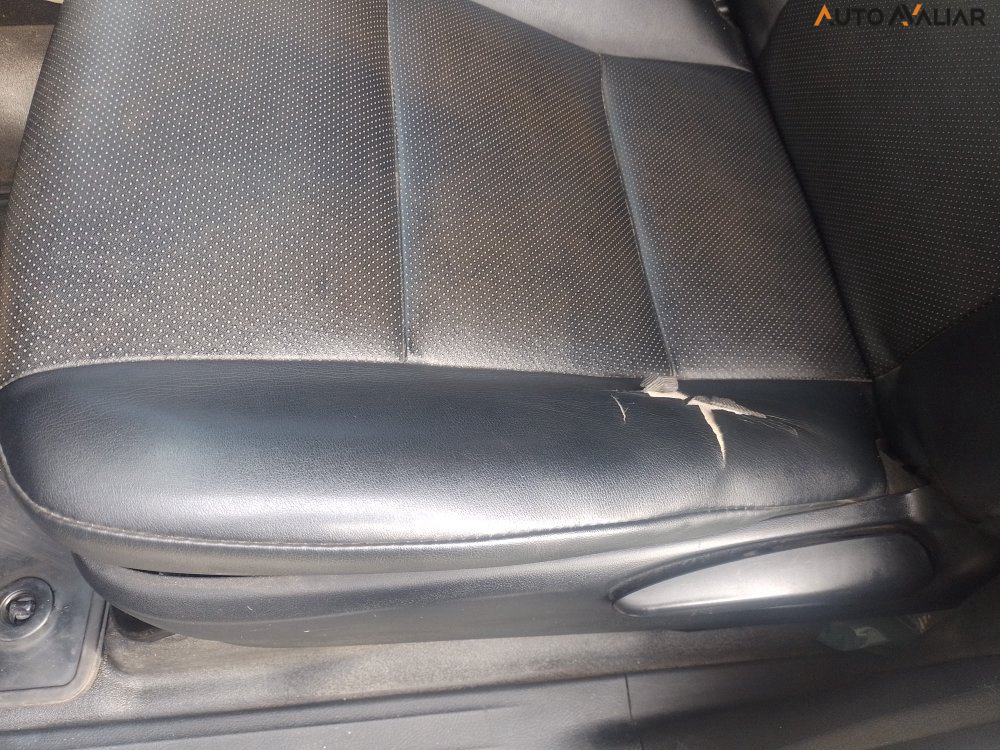 TOYOTA HILUX 2.8 D-4D TURBO DIESEL CD POWER PACK 4X4 MANUAL