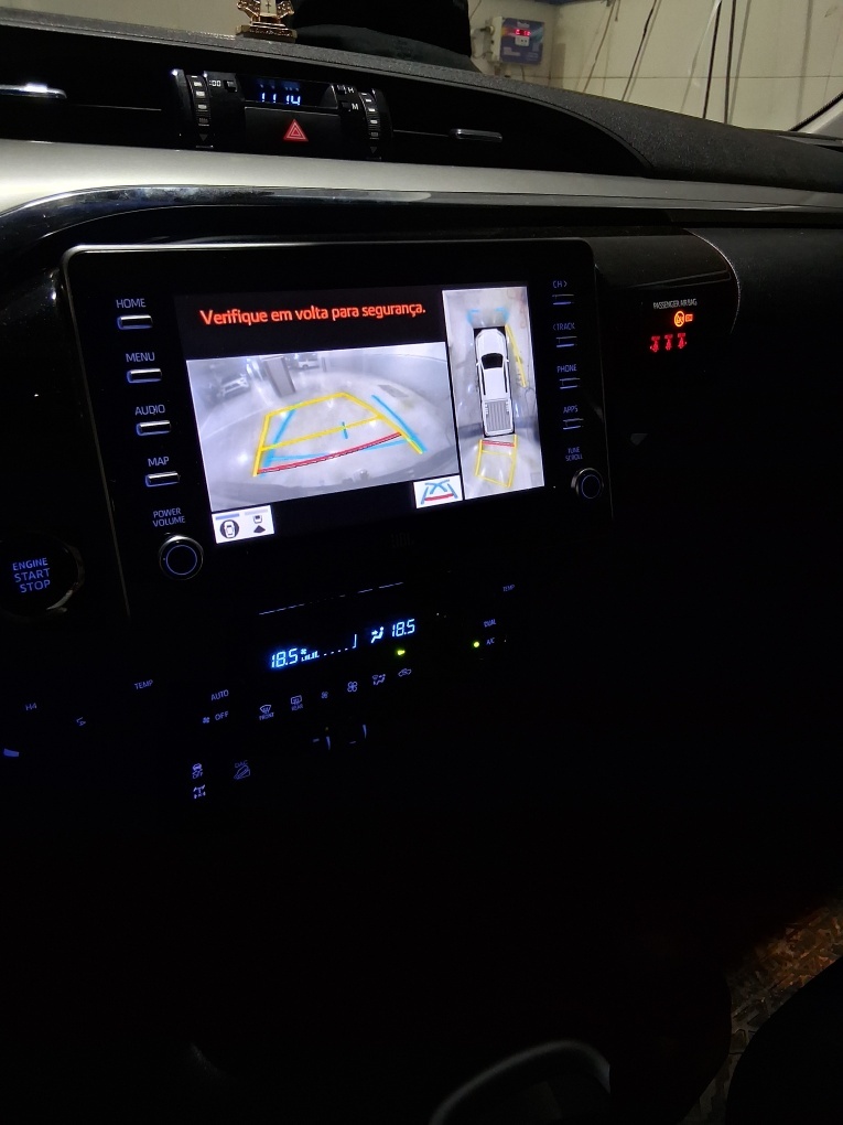 TOYOTA HILUX 2.8 D-4D TURBO DIESEL CD SRX 4X4 AUTOM&Aacute;TICO